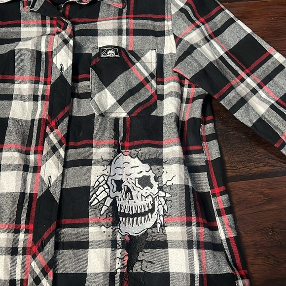 Lurking class, black, red, and white flannel - Picture 5 of 5